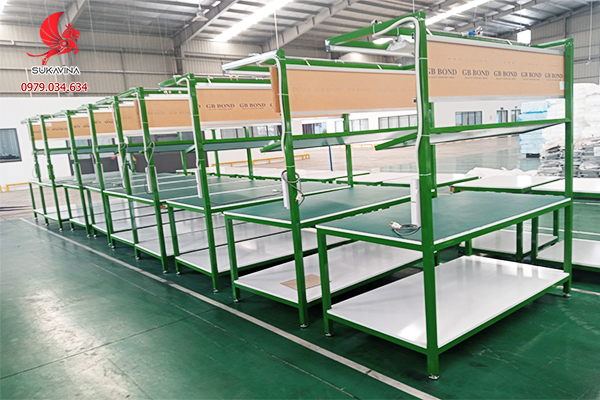 ban-thao-tac-linh-kien 2.jpg (250 KB)